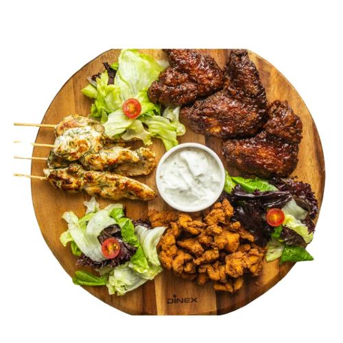 Kabab platter in Baltimore – juicy seekh kababs served with naan, salad, and chutney